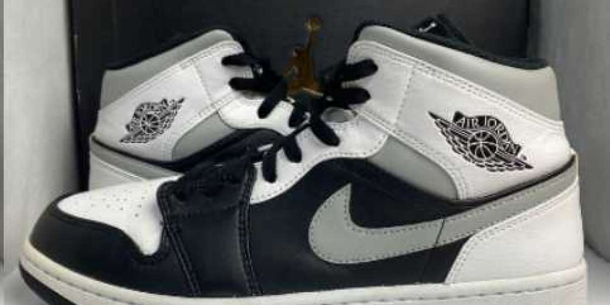 Air Jordan 1 Mid White Shadow: Halloween Treat