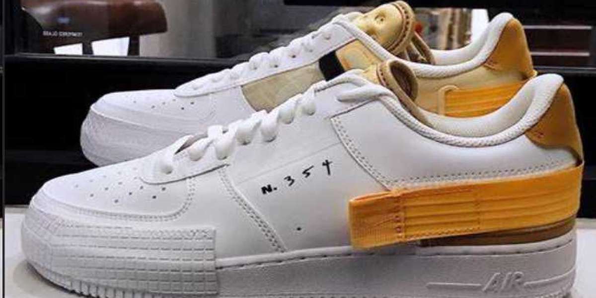 Passi d’oro: Vendita di Natale di Nike AF1