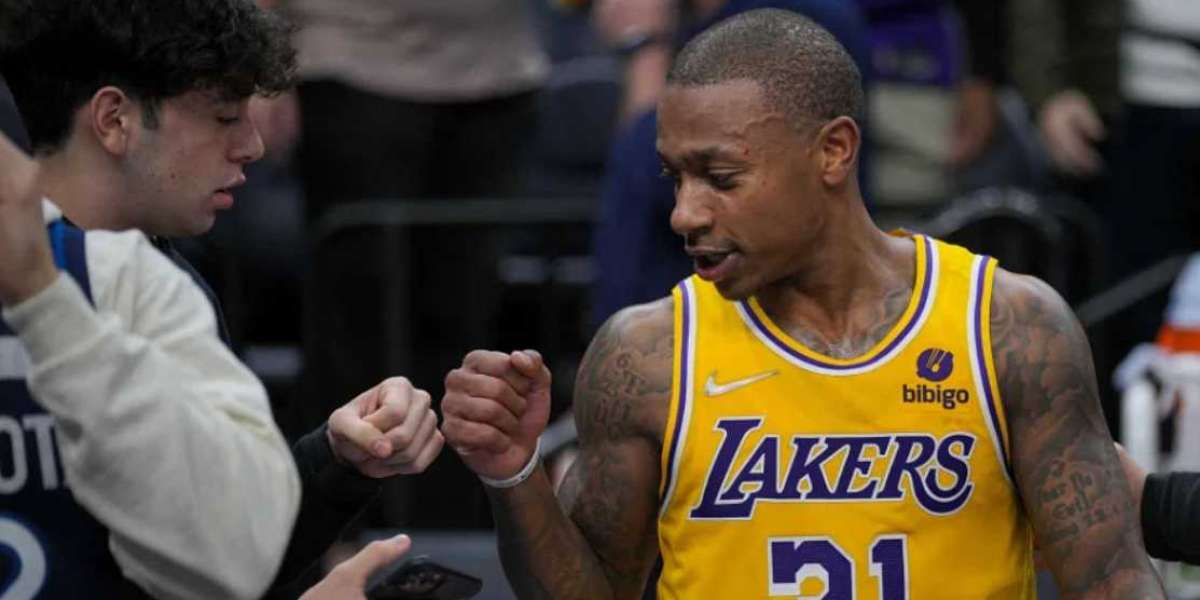 Ellerbe Joins Chorus of Praise for Isaiah Thomas' Son's Viral Move